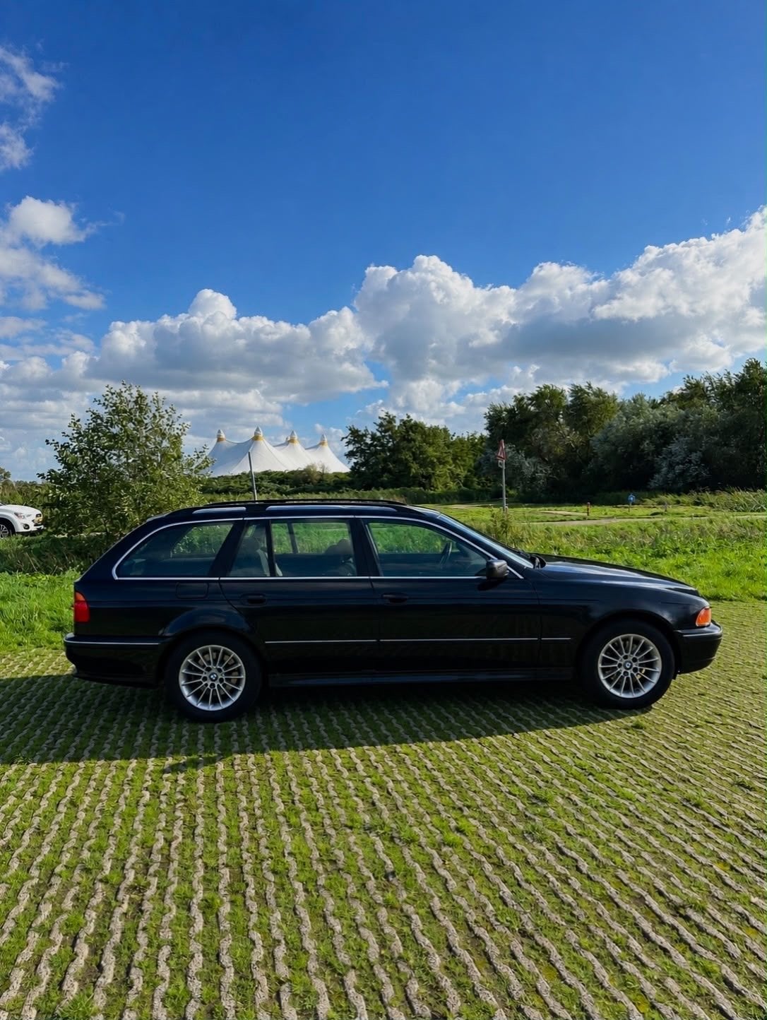 BMW E39 520i 6-cilinder automaat | Youngtimer | APK 2027, foto 3