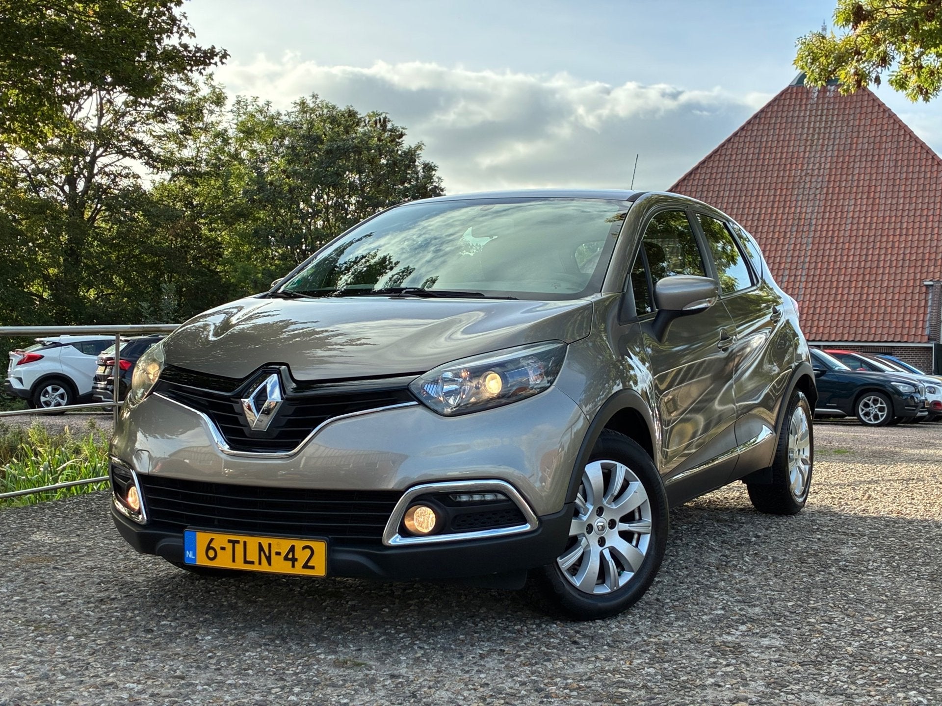 Renault Captur 1.5 dCi Expression | Camera + Navi + Airco Nu, Auto's, Voorwielaandrijving, Euro 5, Zwart, 4 cilinders