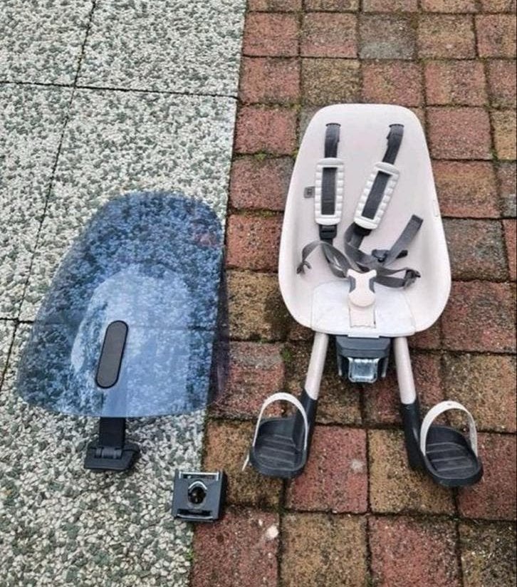 Twee kinderzitjes (blauw en roze) voor de fiets, Fietsen en Brommers, Ophalen, Gebruikt, Voetsteuntjes, Voorzitje