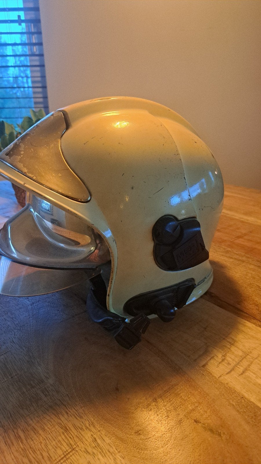 brandweerhelm merk msa gallet, Ophalen