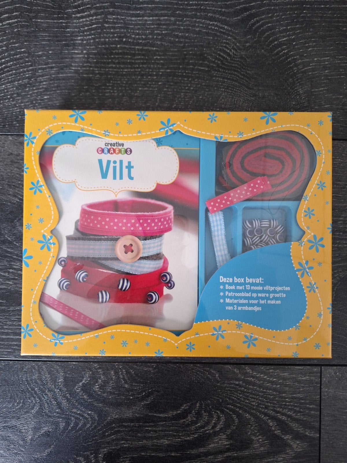 Creative Crafts Vilt: Knutsel- en Naaiset Armbandjes, Ophalen of Verzenden, Nieuw, Gebruiksvoorwerp