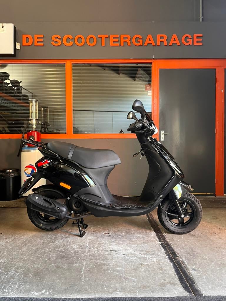 Piaggio Zip Brom 45km e3 SP 2017 FULL Black on Black, Fietsen en Brommers, Scooters | Piaggio, Gebruikt, Piaggio, Piaggio, Maximaal 45 km/u
