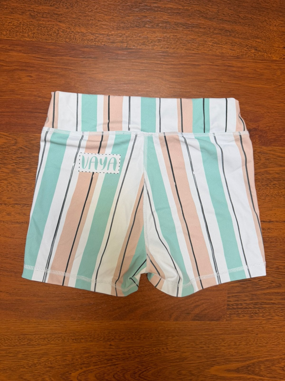 Korte sportbroek, Maat 38/40 (M), Beige, Ophalen of Verzenden, Fitness of Aerobics