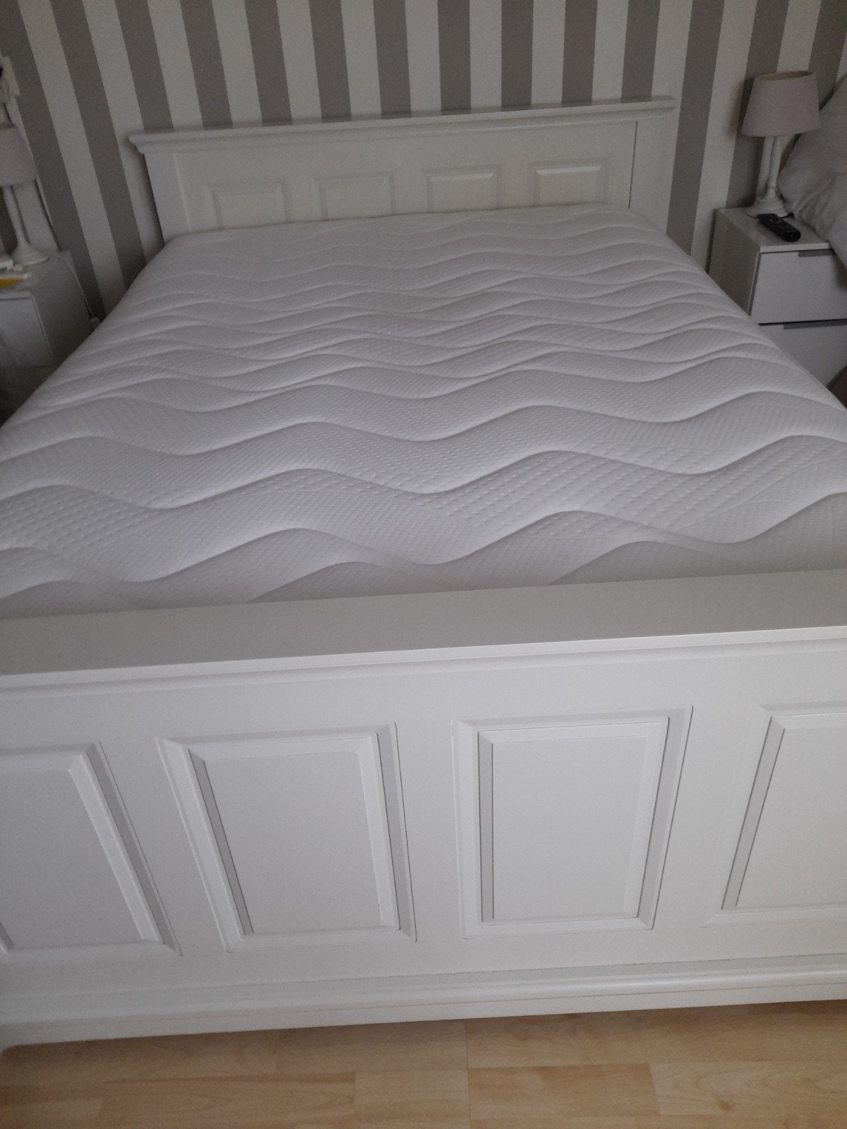 Bedframe 140x200, wit, Ophalen, Wit, 140 cm, Zo goed als nieuw