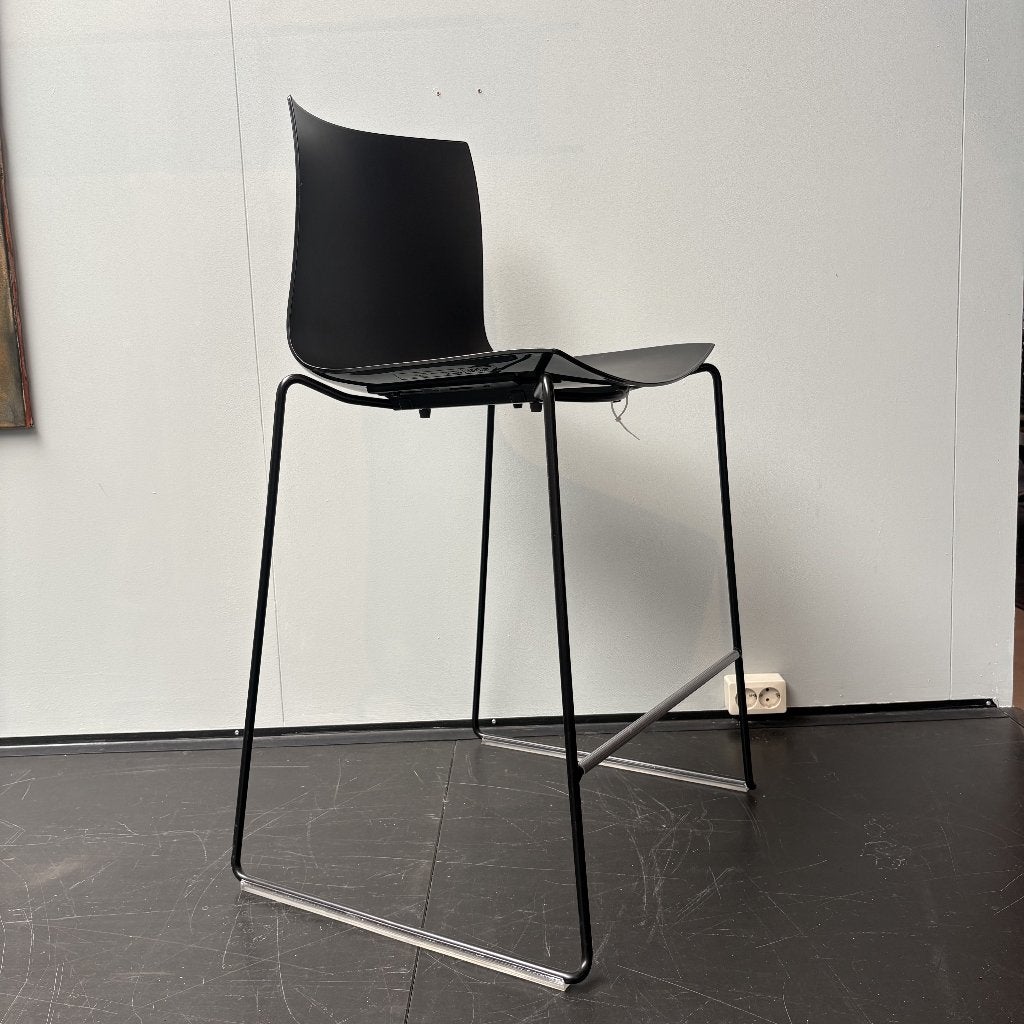 Arper Catifa 46 barkruk (nieuwprijs= €362,-), Ophalen, Doetinchem, Met voetsteun, Arper