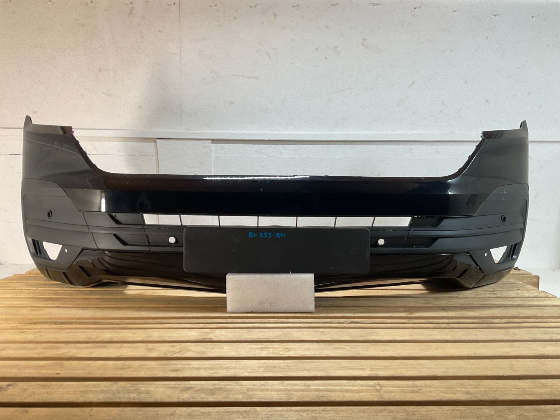 Bumper Volkswagen Transporter T6 7LA807221B Voorbumper R1-25, Gebruikt, Volkswagen AG, Bumper, Berliner Ring 2
38440  Wolfsburg, DE