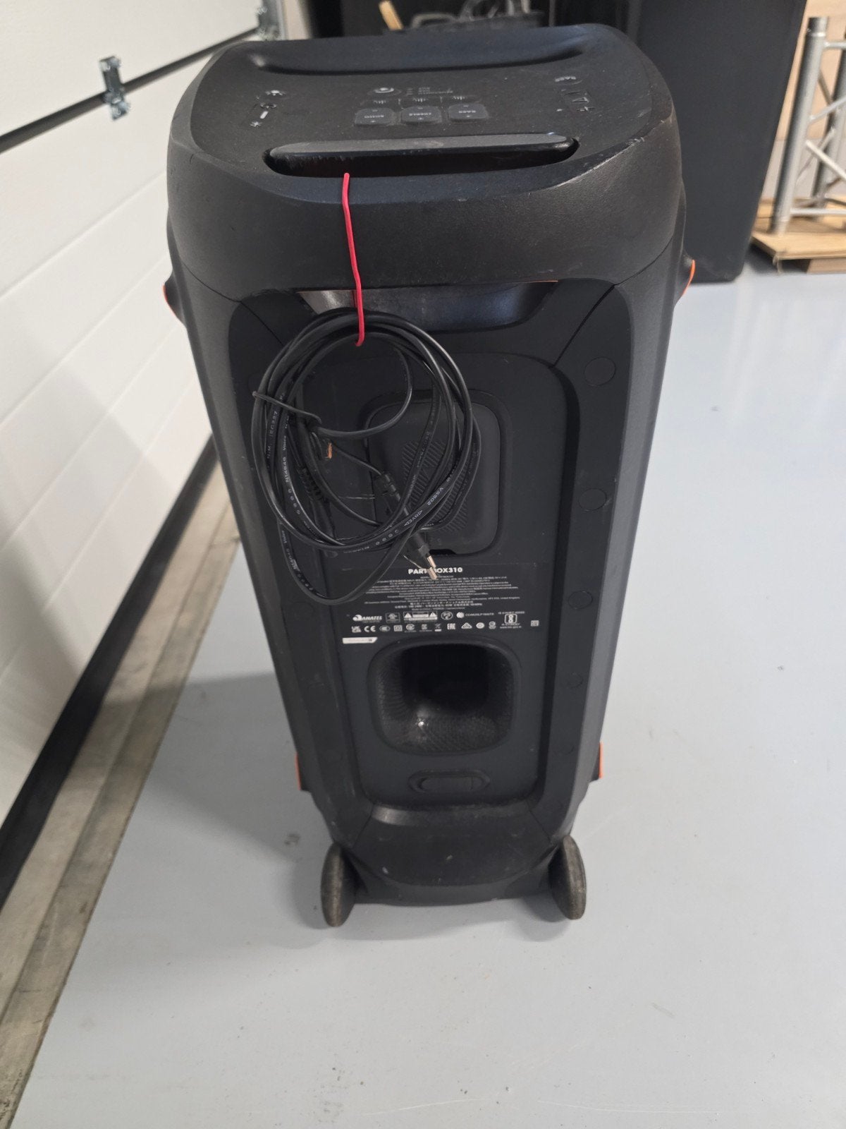 Foto 5 van JBL Partybox 310 - Krachtige Party Speaker met Lichteffecten