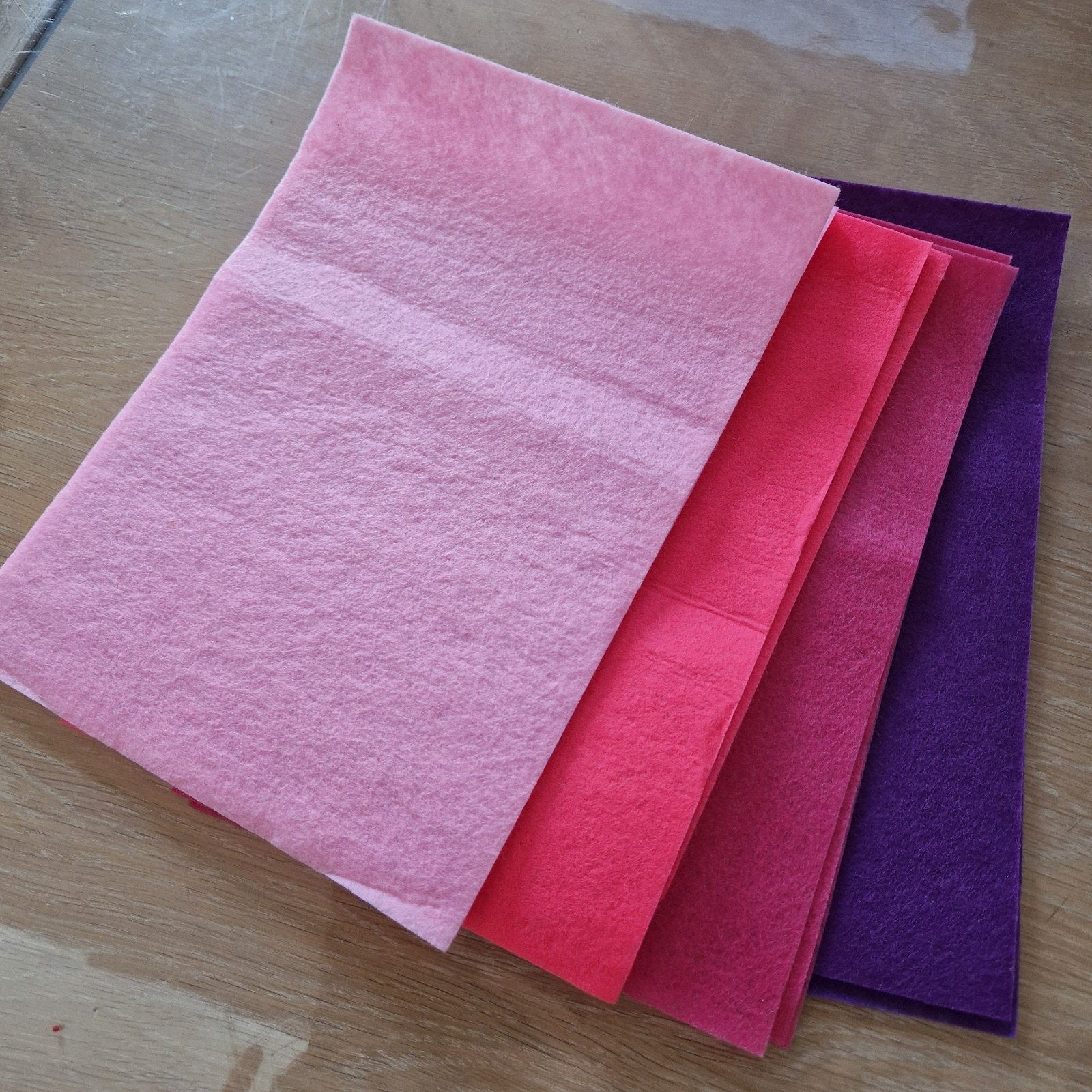 Vilt / viltstof - knutselmateriaal, Hobby en Vrije tijd, Stoffen en Lappen, Ophalen, Overige materialen, Meerkleurig, Zo goed als nieuw
