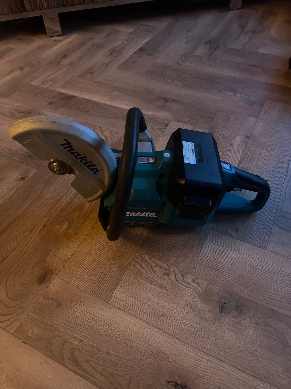 Makita DCE090 Accu Doorslijper 230mm, Doe-het-zelf en Verbouw, Ophalen, 70 mm of meer, Overige typen, Zo goed als nieuw