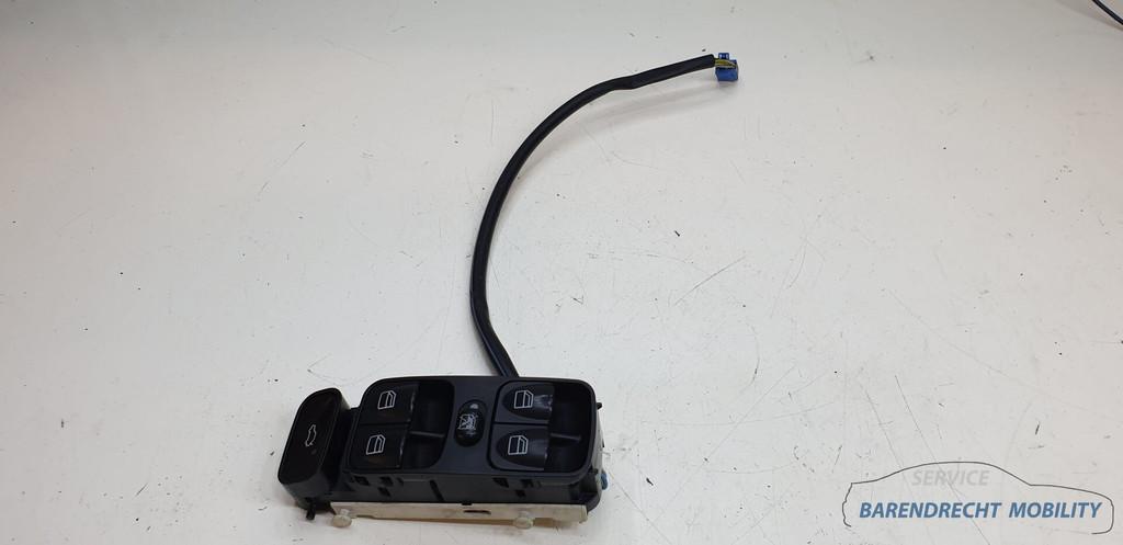 Raamschakelaar W209 CLK Mercedes Coupe cabrio origineel gebr, Gebruikt, Mercedes-Benz AG, Mercedes-Benz, Ophalen of Verzenden