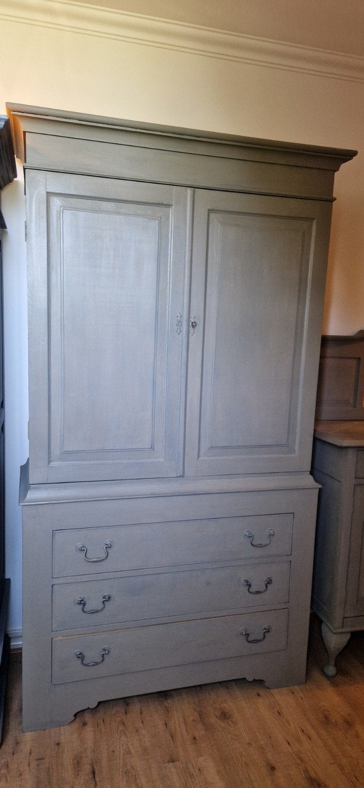 Antieke dressoir en kast, Ophalen