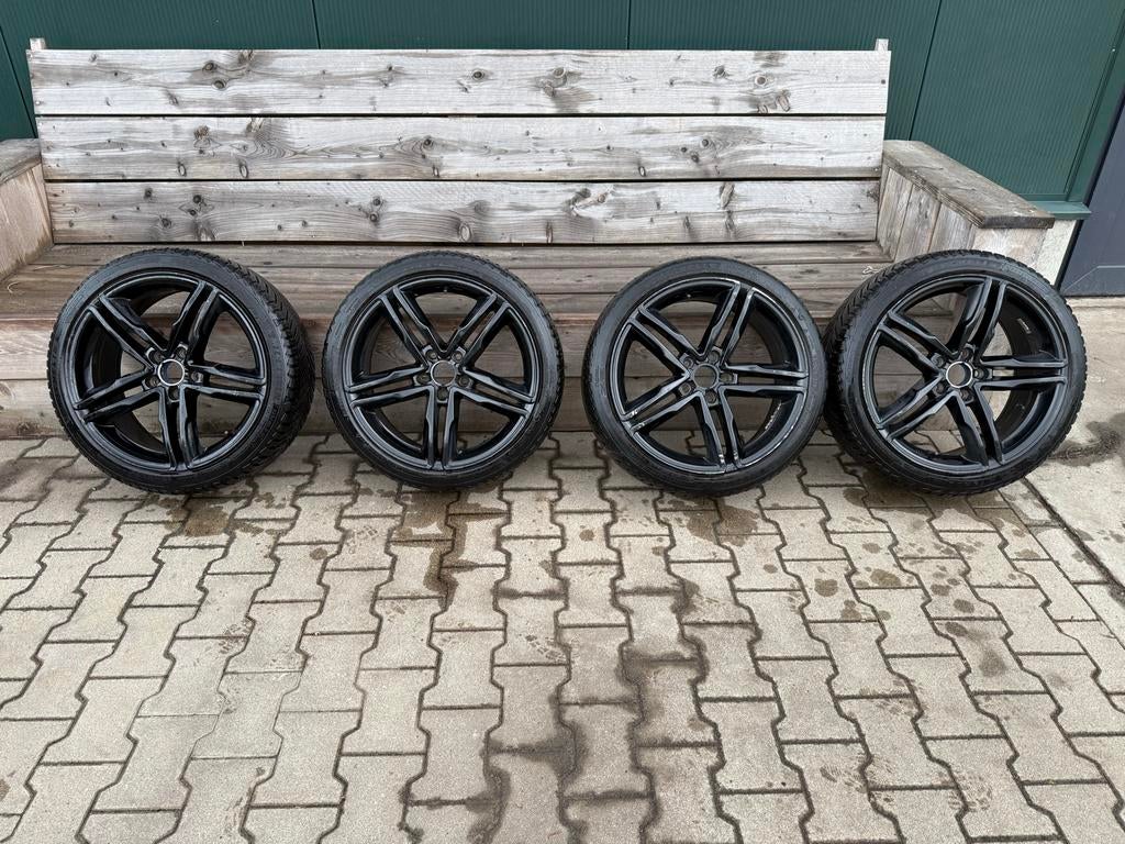 4x Michelin 225/40 R18 92Y 5X112 met zwarte velgen, Auto-onderdelen, Banden en Velgen, Ophalen, 18 inch, Gebruikt, Banden en Velgen