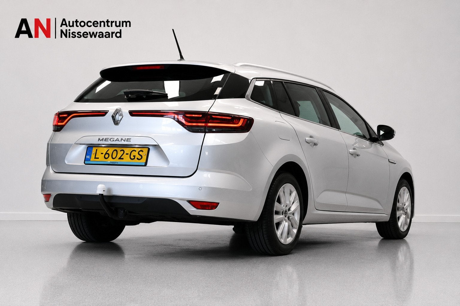 Renault Mégane Estate 1.3 TCe Business Zen|AUT|Carplay|Trek, Auto's, Renault, Stof, Gebruikt, 4 cilinders, Parkeersensor
