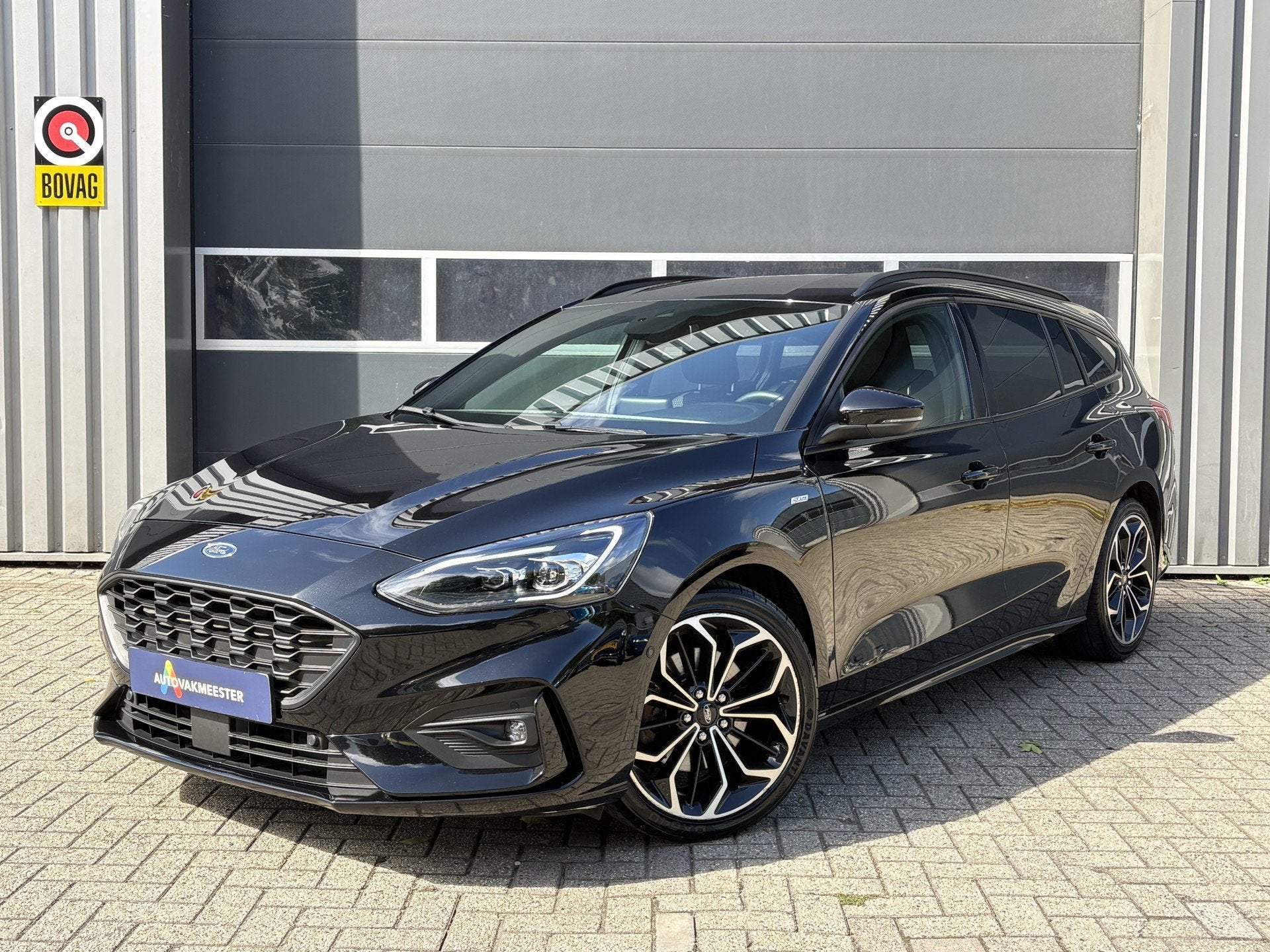 Ford FOCUS Wagon 1.5 EcoBoost ST Line Business Automaat | Na, Stof, Zwart, Zwart, Origineel Nederlands