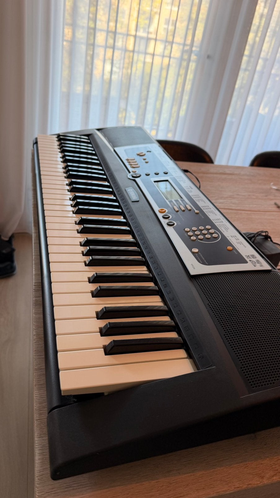 Yamaha YPT-210 keyboard