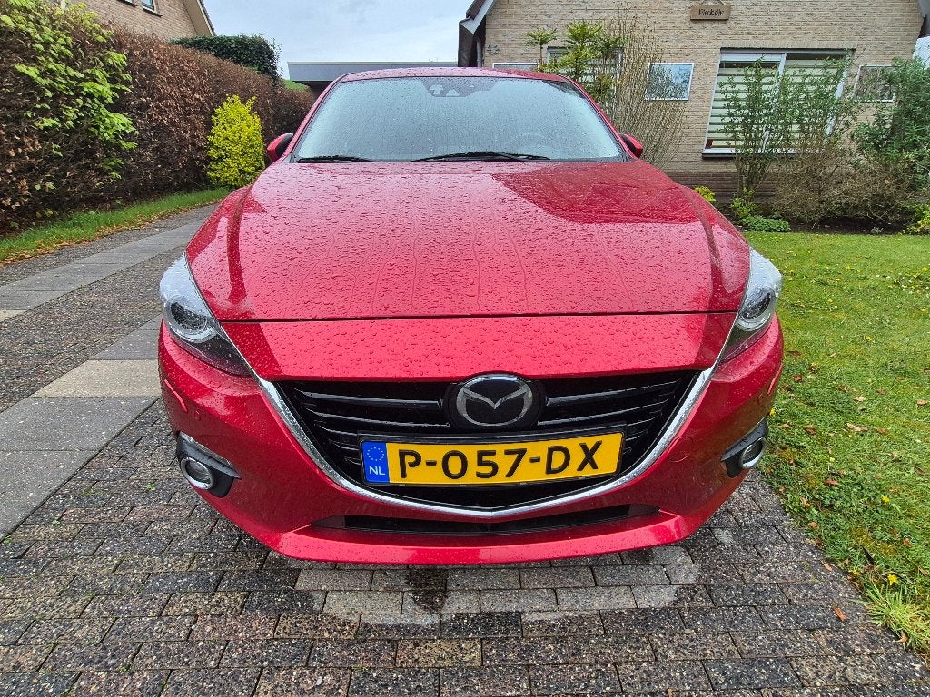 Mazda 3 2.0 Skyactiv-GT-M 165pk 2016 Rood, Voorwielaandrijving, 1998 cc, Zwart, 4 cilinders