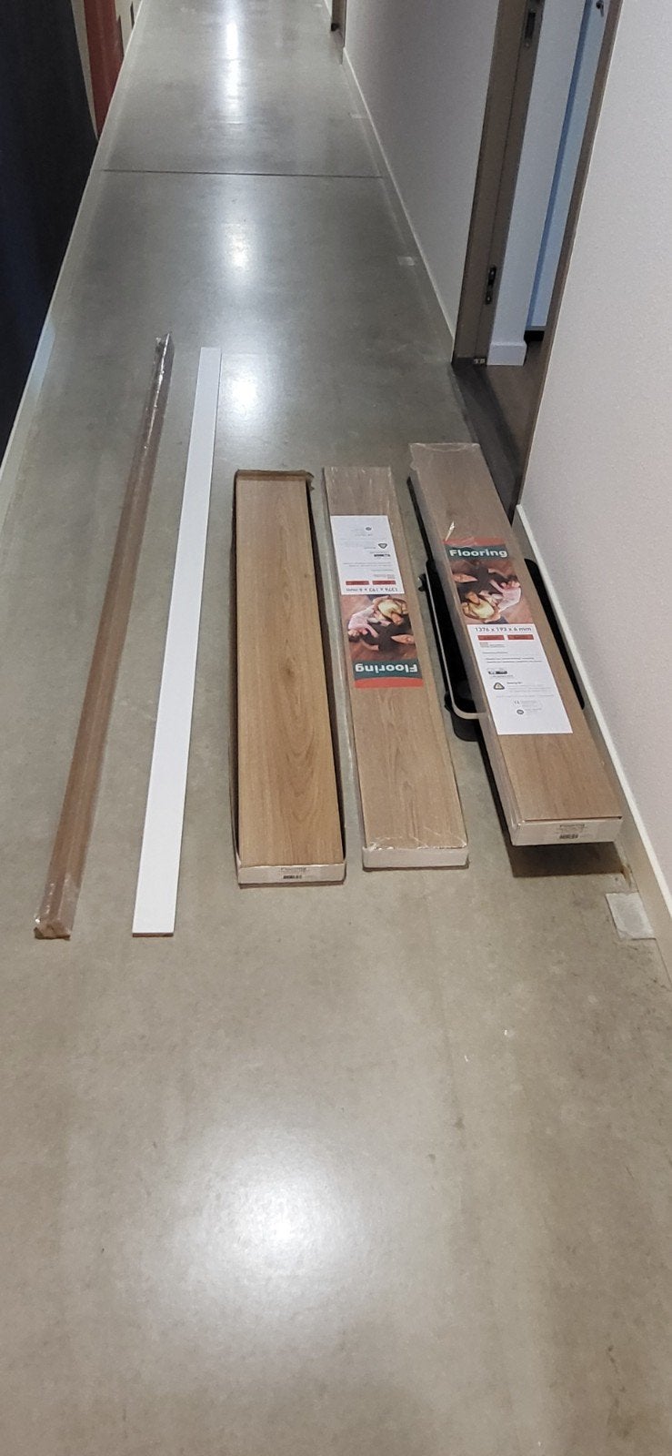 Laminaatvloer eiken look nieuw met plinten - ongeveer 7,5 m2, Ophalen, 50 tot 150 cm, Nieuw, 5 tot 10 m²
