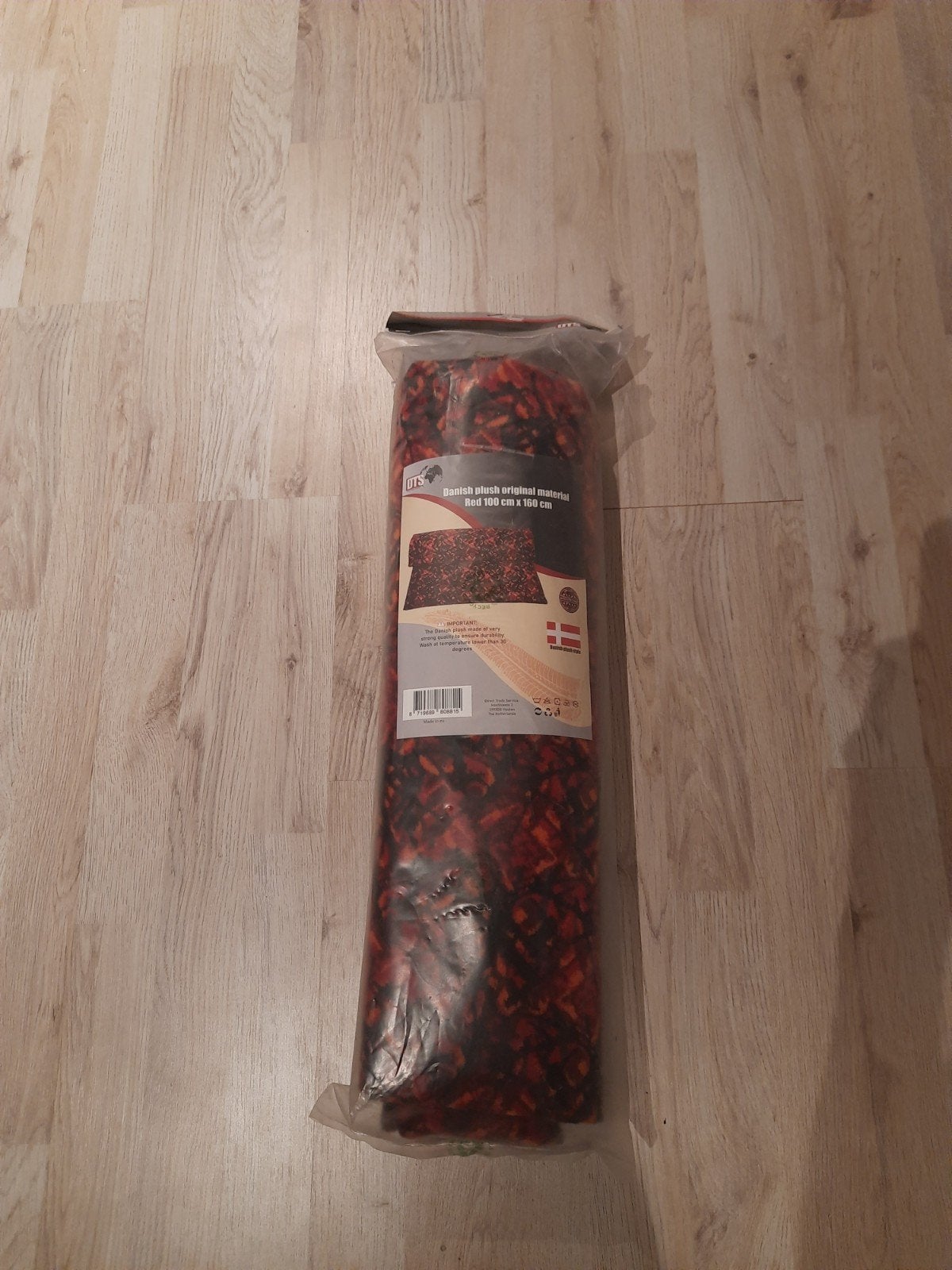Danish pluche origineel materiaal rood 100x160 cm, Ophalen, Deens pluche, Nieuw, 50 tot 100 cm