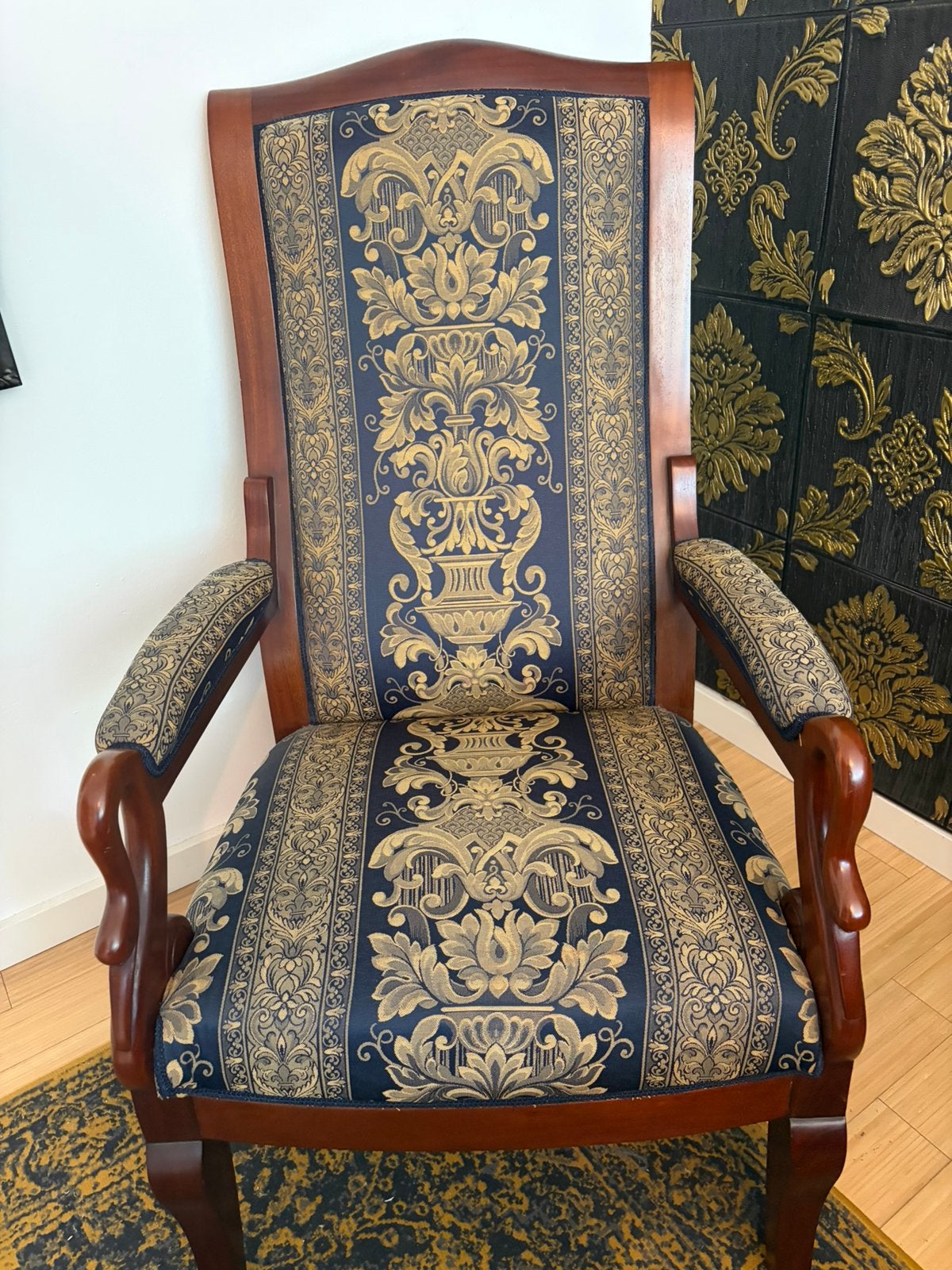 Relax stoel in kasteel stijl - Zeer goede staat, Ophalen, Zo goed als nieuw, Hout, 50 tot 75 cm