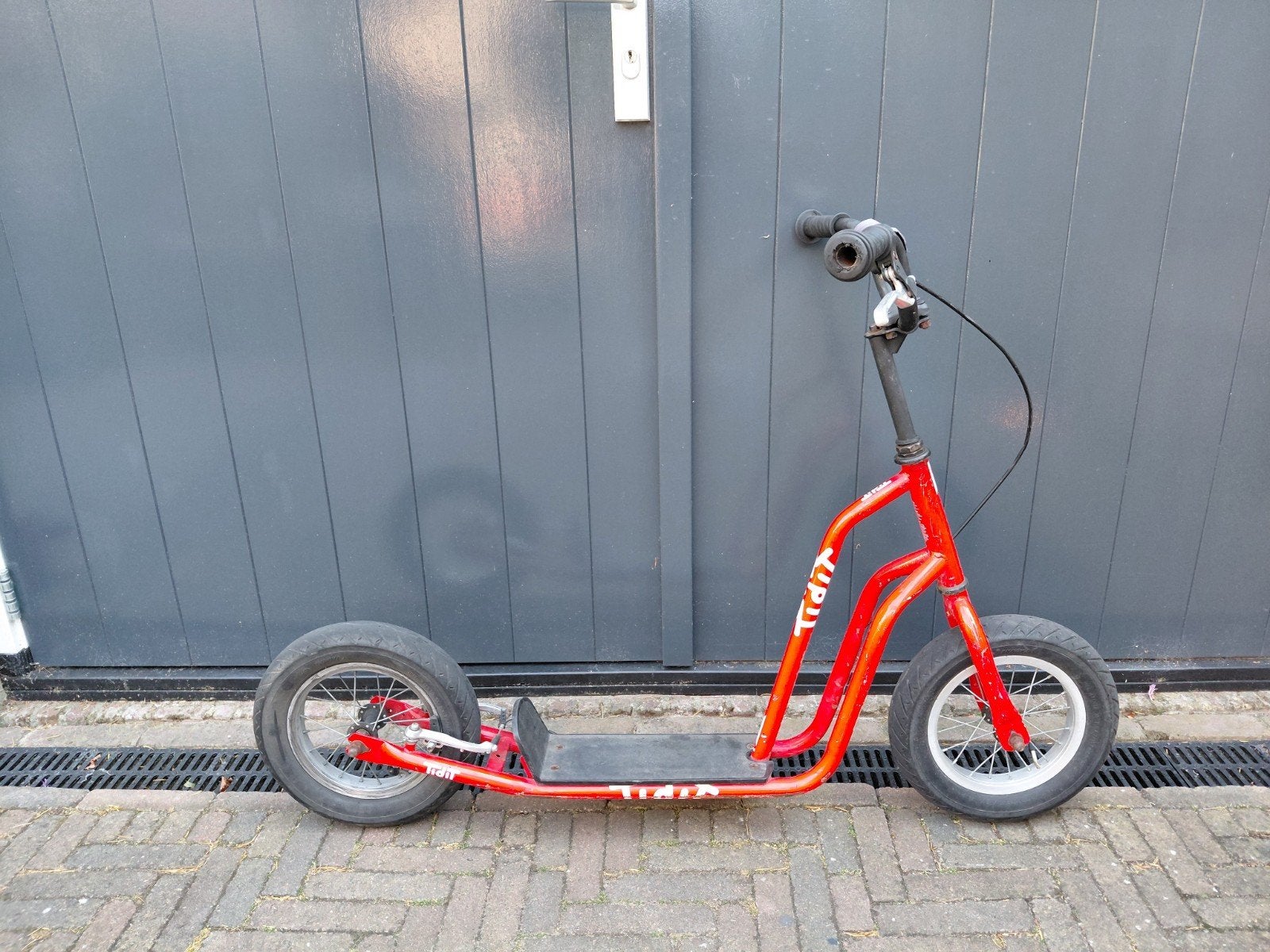 Yedoo Tidit step rood, Ophalen, Gebruikt, Gewone step, Yedoo Tidit