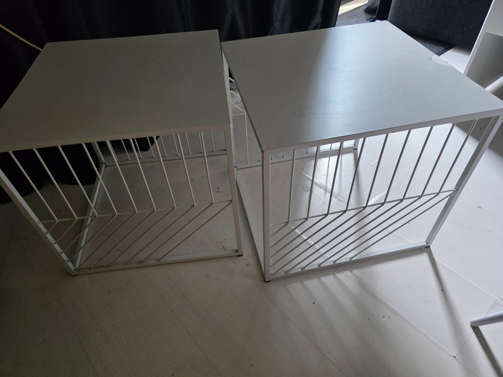2 witte tafeltjes, Ophalen, Minder dan 55 cm, Minder dan 45 cm
