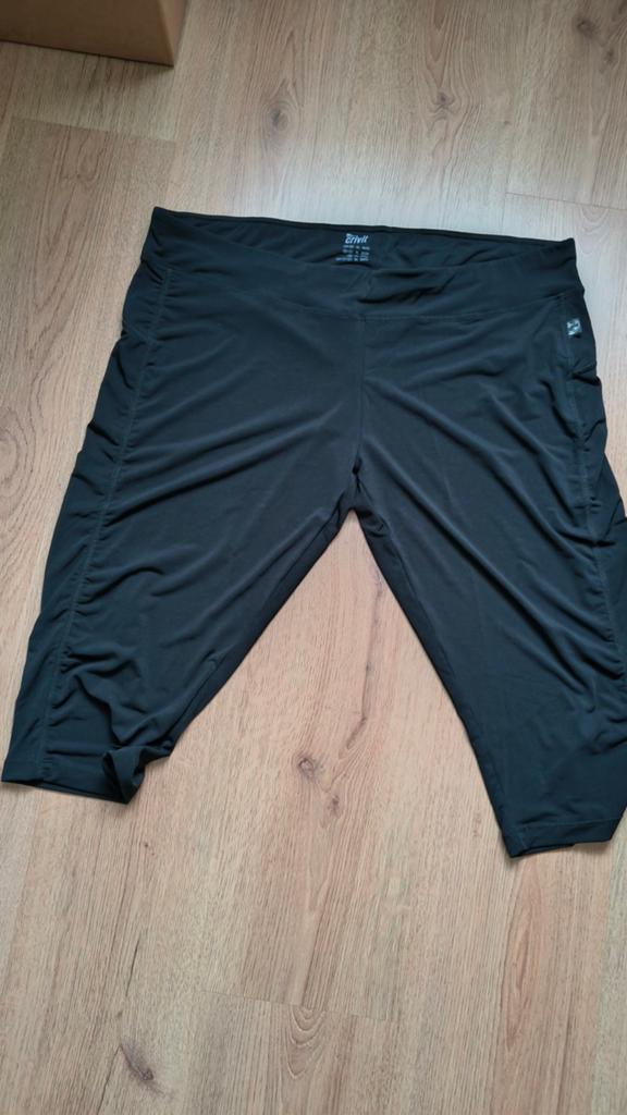 Crivit korte sportbroek maat 48/50 zwart, Kleding | Dames, Sportkleding, Ophalen of Verzenden, Nieuw, Maat 46/48 (XL) of groter