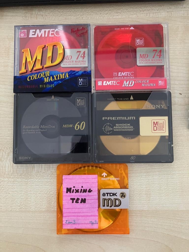 5 MiniDisc schijfjes, 1 ongebruikt, Audio, Tv en Foto, Walkmans, Discmans en Minidiscspelers, Ophalen of Verzenden, Overige typen