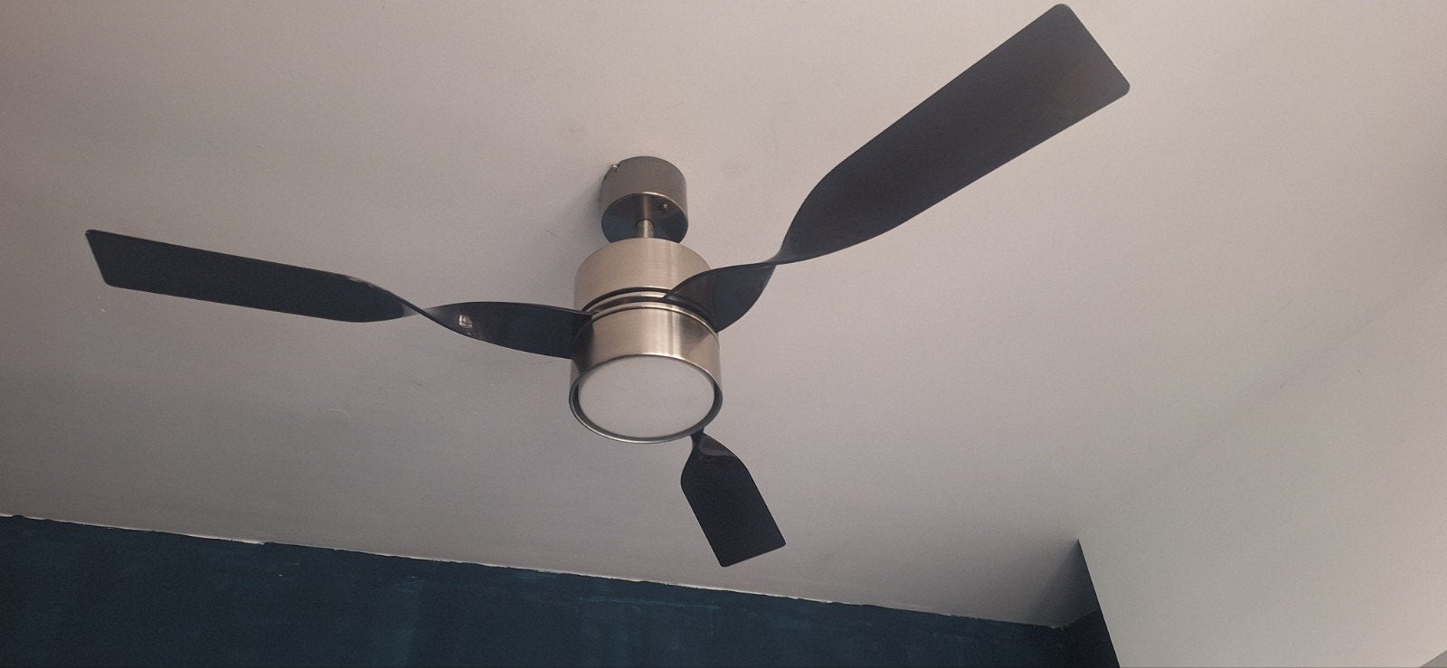 Moderne plafondventilator met verlichting, Ophalen, Zo goed als nieuw, Plafondventilator