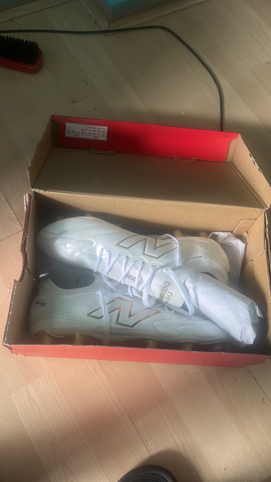Nieuwe new balance voetbalschoenen, Maat XS of kleiner, Ophalen, Nieuw, Schoenen