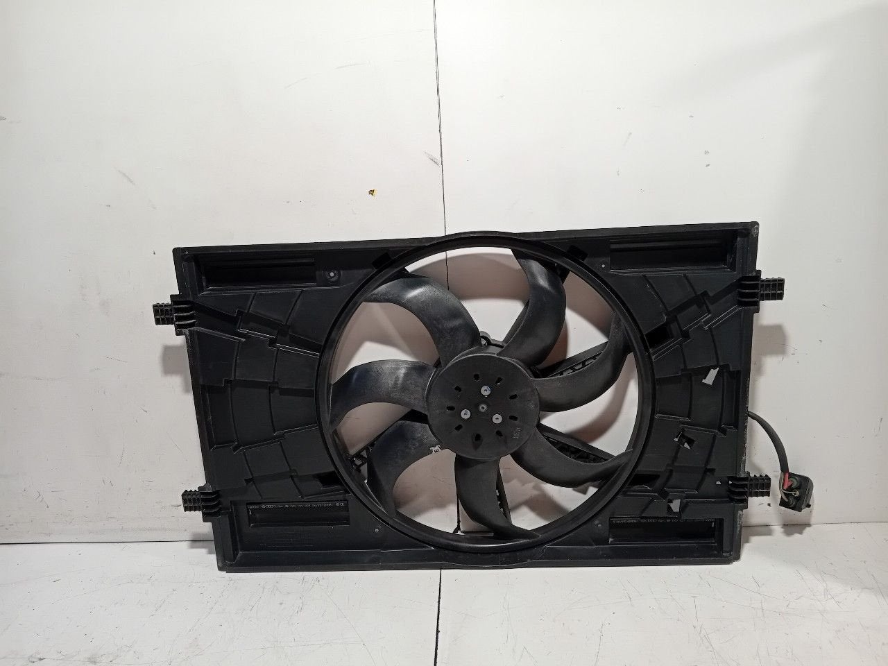 Koelventilator Volkswagen Golf, Onderdelen@venauto.nl, Van der Ven Autorecycling B.V., Gebruikt, Ettenseweg 76, 4706 PB Roosendaal, The Netherlands