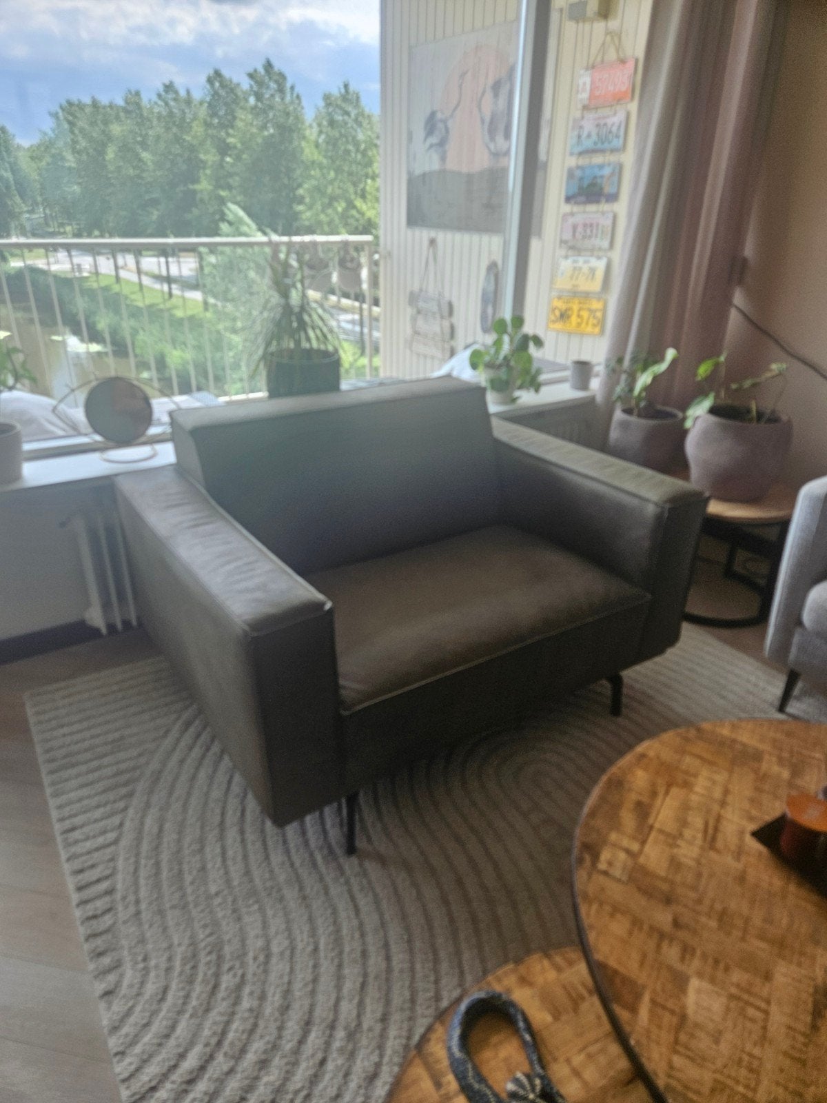 Love seat, leer groen op zwarte poten, Ophalen, Gebruikt, Tweepersoons, Rechte bank