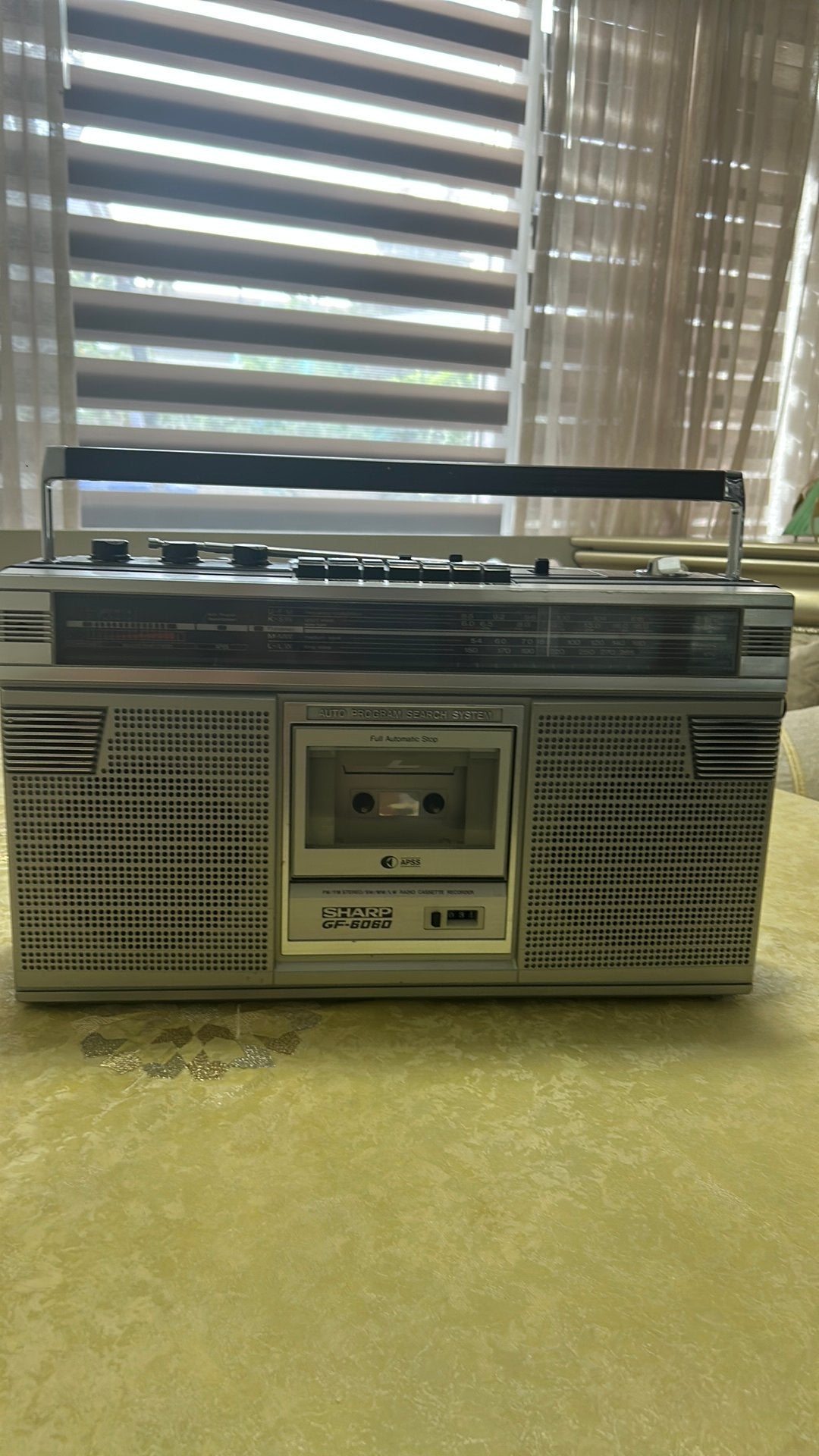 Oude sharp GF-6060 radio, Ophalen of Verzenden, Zo goed als nieuw
