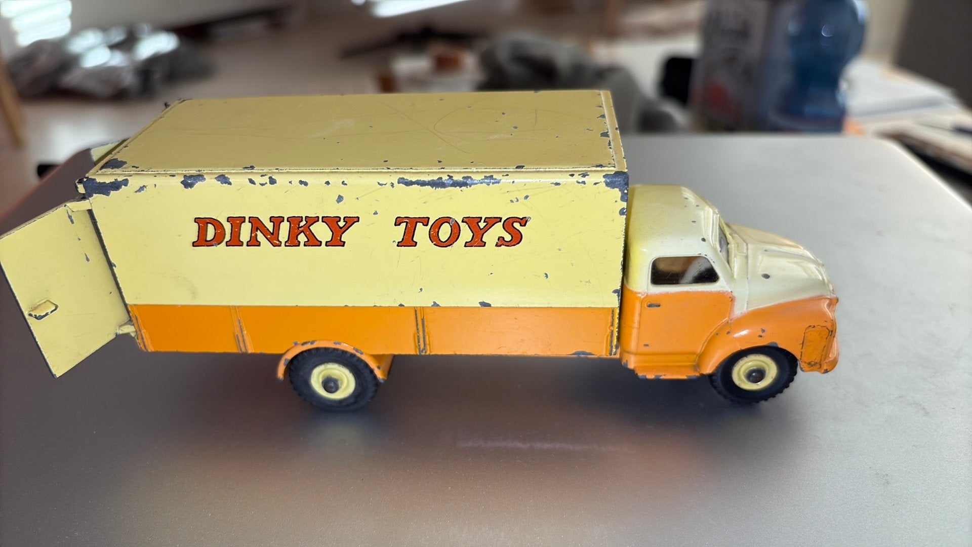 DINKY TOYS BEDFORD JEKTA, Hobby en Vrije tijd, Modelauto's | 1:43, Ophalen of Verzenden, Gebruikt, Bus of Vrachtwagen, Dinky Toys