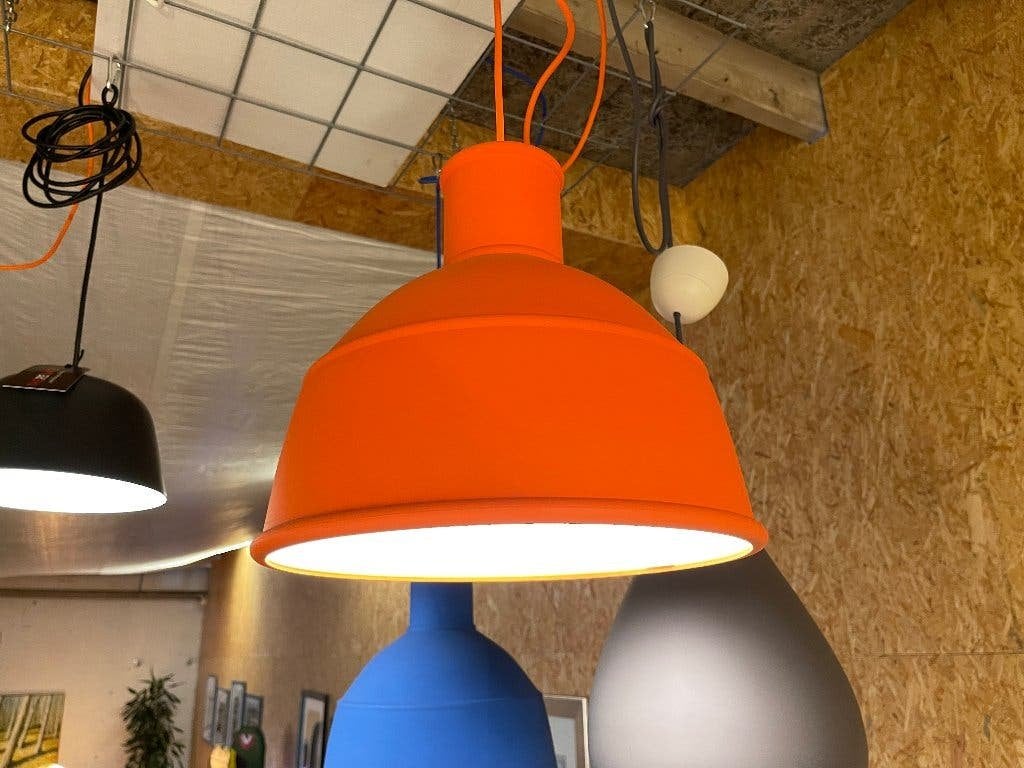 Muuto Unfold oranje bij TheReSales, Huis en Inrichting, Ophalen, Zo goed als nieuw, Kunststof, Design