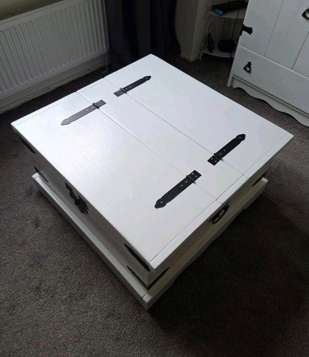 Mooie witte dekenkist of salontafel., Huis en Inrichting, Tafels | Salontafels, Ophalen, Gebruikt, 50 tot 100 cm, Vierkant