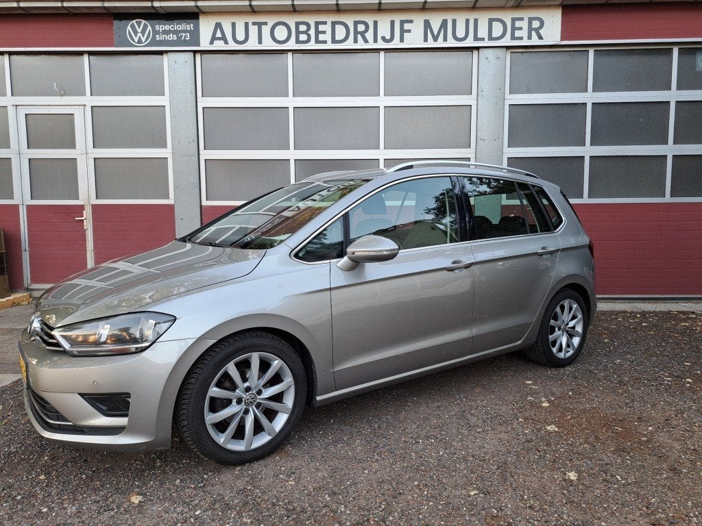 Volkswagen GOLF SPORTSVAN 1.2 TSI 110 Pk Highline Alcantara, Gebruikt, 4 cilinders, Met garantie (alle), Golf Sportsvan