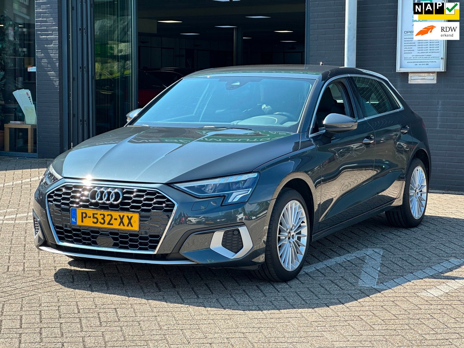 Audi A3 Sportback 30 TFSI Advanced edition/1STE EIG/NAVI/APP, Auto's, Audi, Gebruikt, Euro 6, 23 km/l, Origineel Nederlands