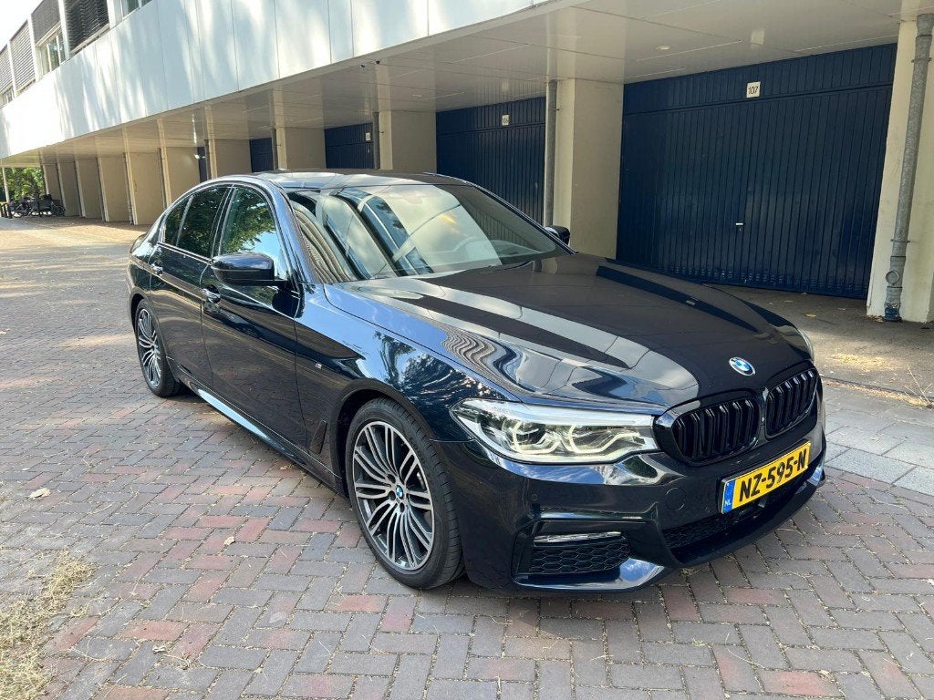 BMW 5-Serie 530i 252pk Aut. 2017 Zwart, Automaat, 1998 cc, Achterwielaandrijving, 4 cilinders