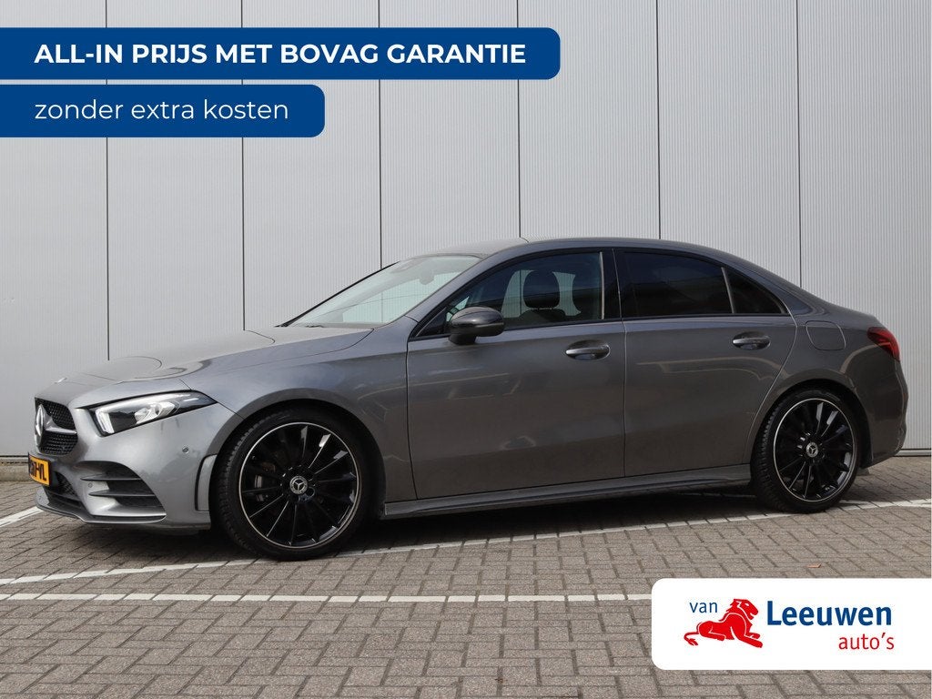 Mercedes-Benz A-Klasse 180 AMG-Line | Sfeerverlichting | Wid, Auto's, Mercedes-Benz, 12 maanden, 136 pk, Gebruikt, 4 cilinders