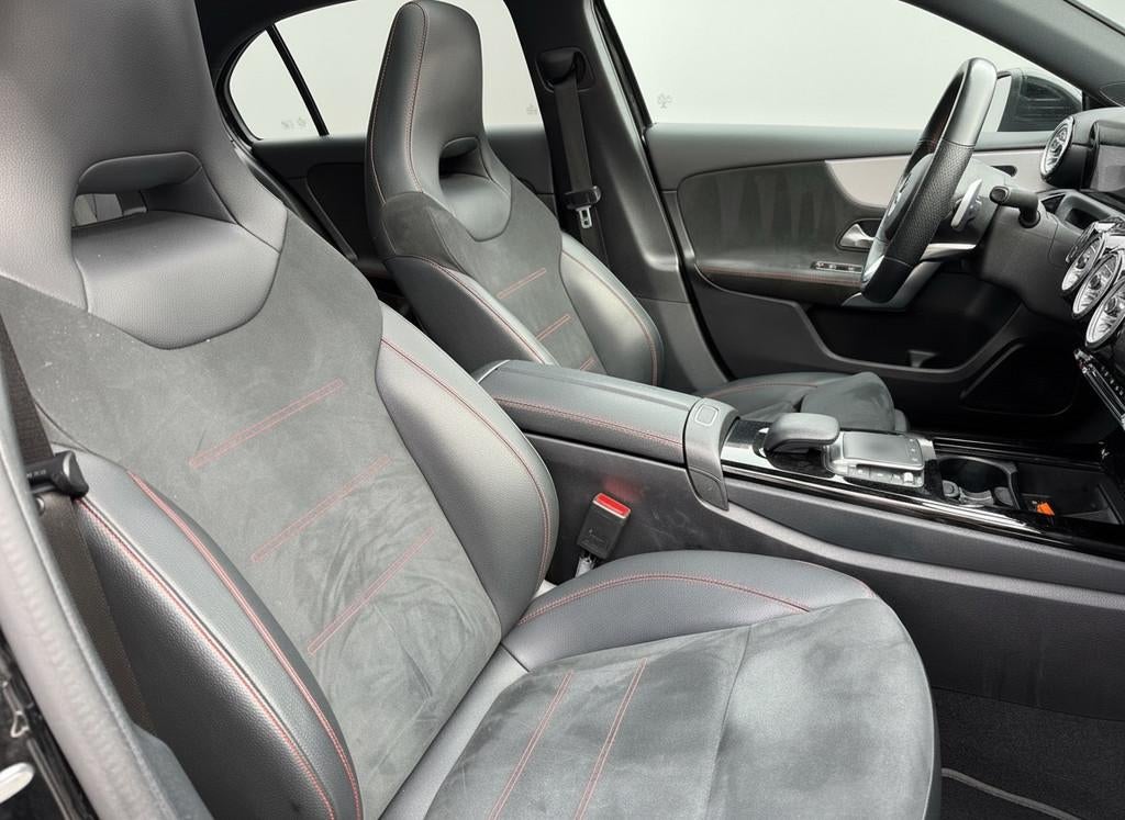 Mercedes-Benz A-Klasse 180 B.S. AMG edition Aut. Pano | Came, Auto's, 136 pk, Gebruikt, 4 cilinders, Zwart