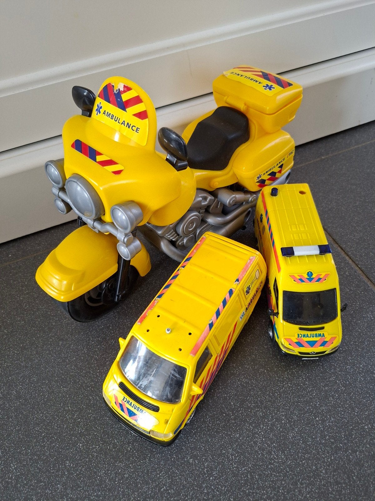 Ambulance speelgoed set: motor en busjes, Ophalen, Gebruikt