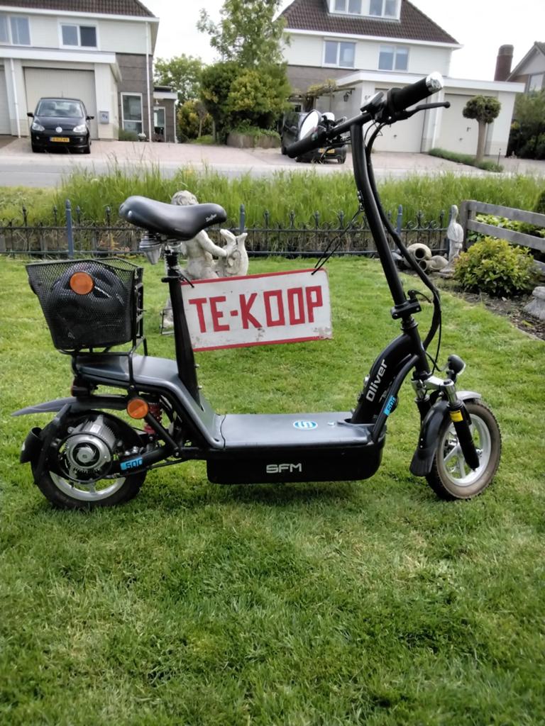 Tante Paula sachs deze step met cardan aandrijving, Fietsen en Brommers, Verzenden, Elektrische step (E-scooter)