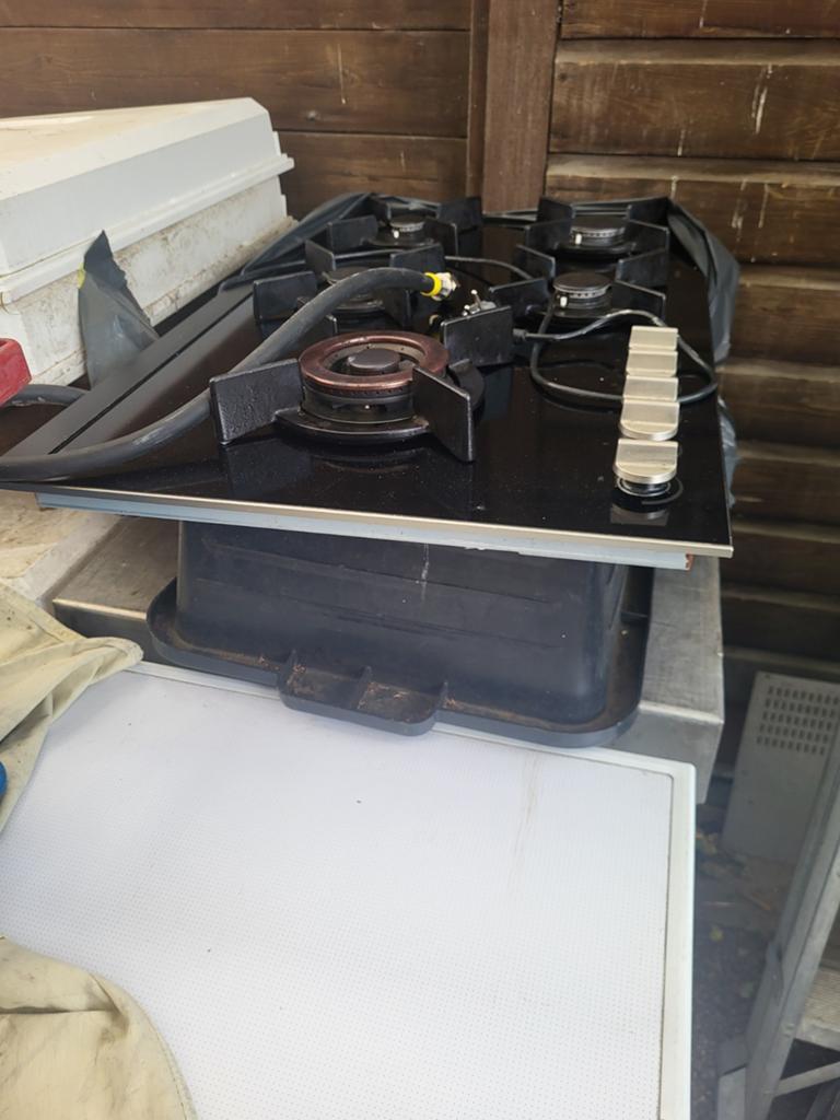 Atag kookplaat met inbouwmaten 74x48 cm, Ophalen, Inbouw, Gas, 5 kookzones of meer