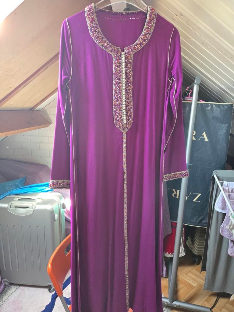 Mooie paarse djellaba met kralen, maat 34/36, Overige typen, Paars, Ophalen of Verzenden, Zo goed als nieuw