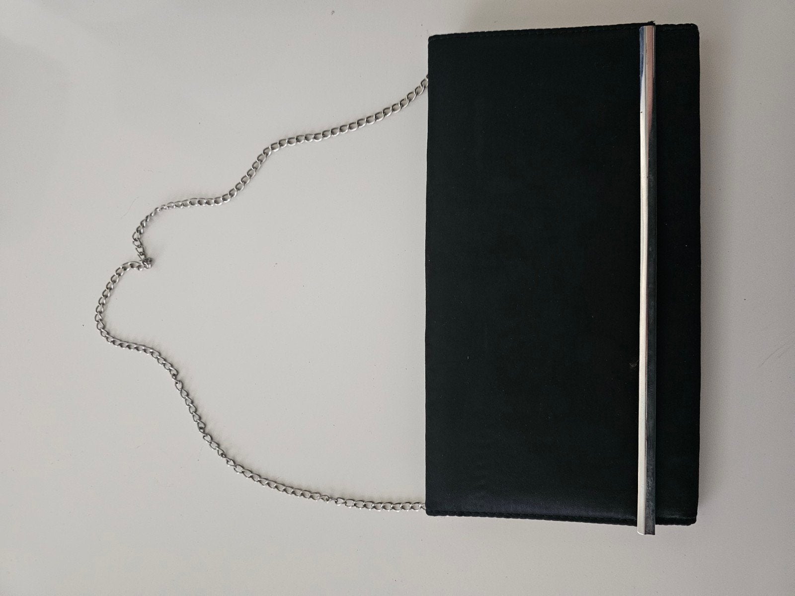 H&M Avondtasje / Clutch - Zwart en Rood, Sieraden, Tassen en Uiterlijk, Tassen | Damestassen, Ophalen, Zo goed als nieuw, Zwart