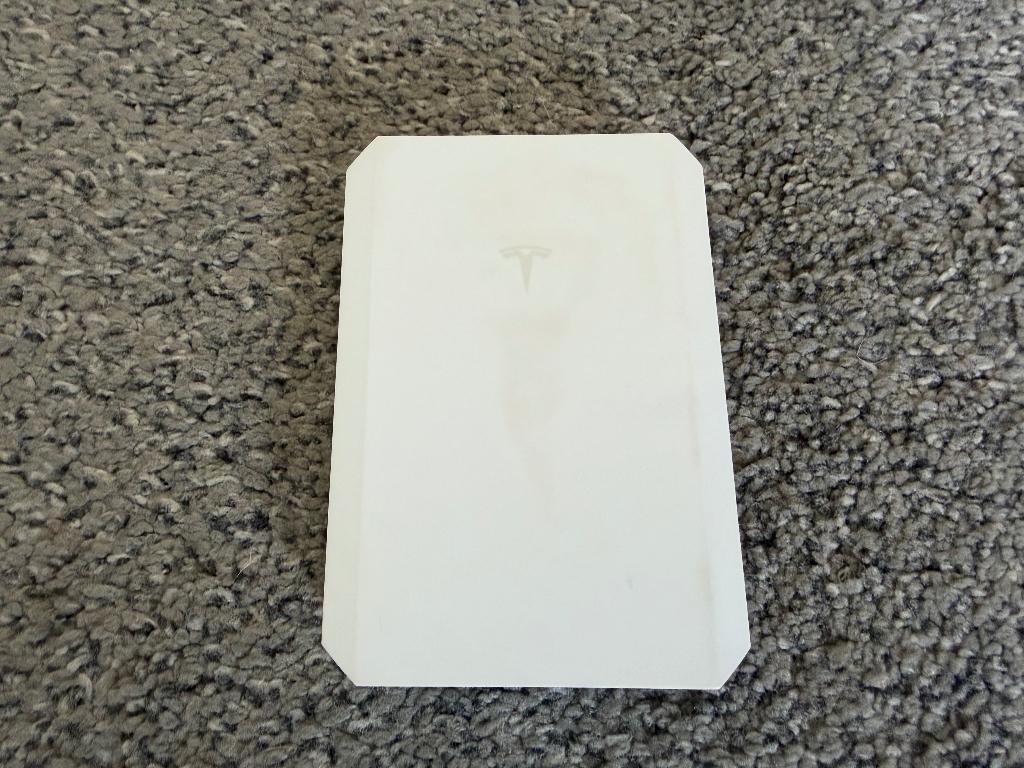 Tesla draagbare draadloze oplader/ powerbank (incl. bon!), Ophalen of Verzenden, Gebruikt, Tesla
