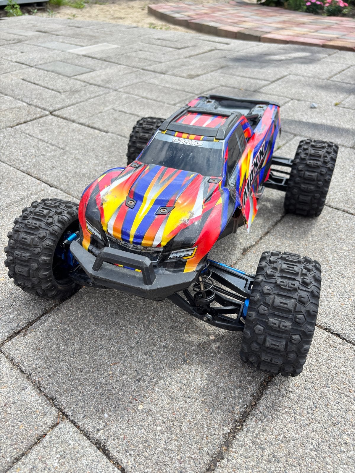 Traxxas Maxx 4S V2 met extra's en onderdelen, Gebruikt, Auto offroad, Schaal 1:10, RTR (Ready to Run)