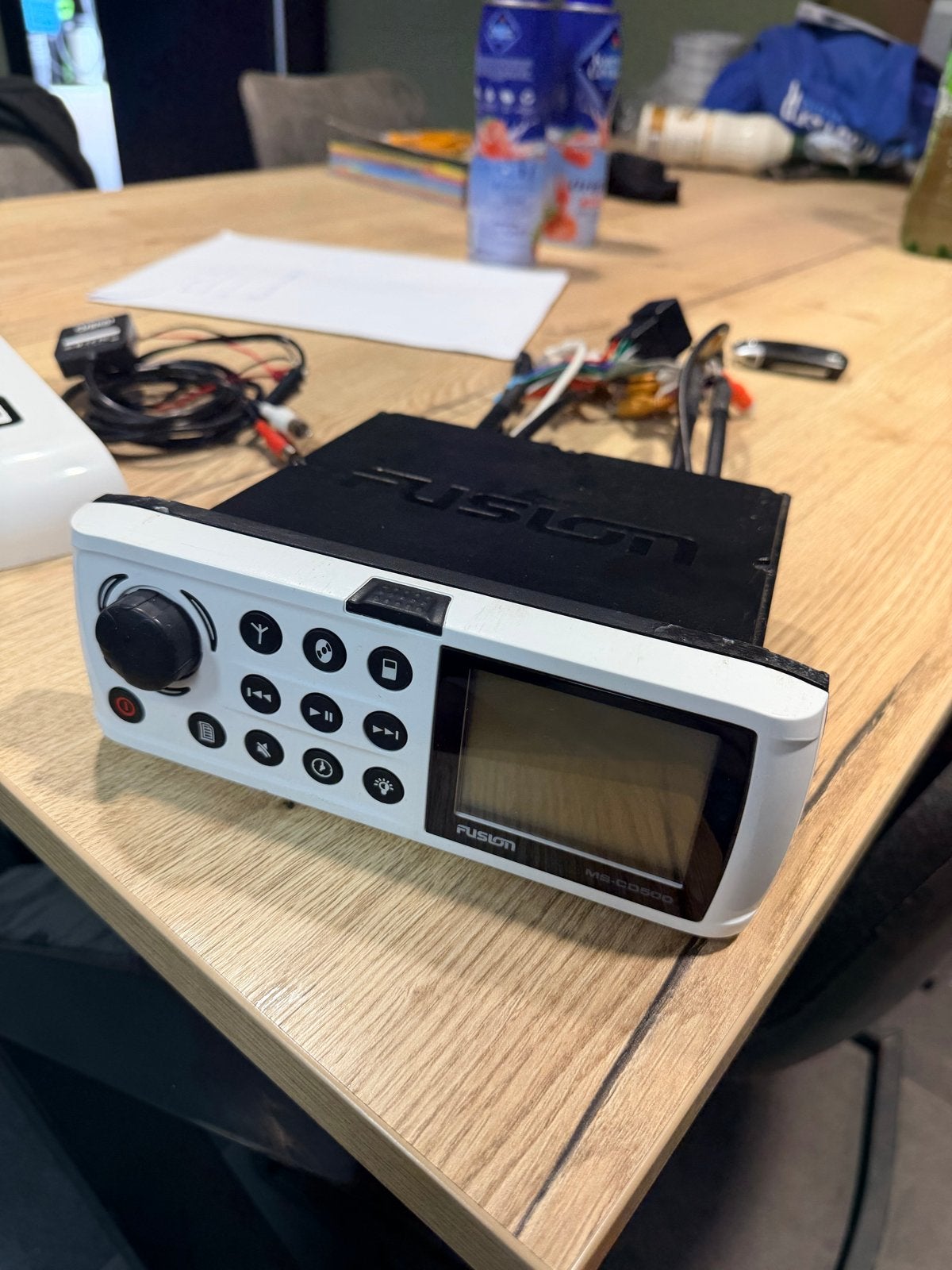 Fusion MS-CD500 1-DIN bootradio met 4 zones, Ophalen of Verzenden, Zo goed als nieuw