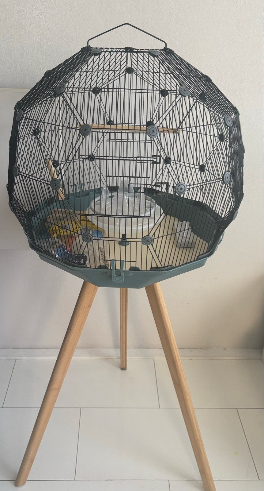 Omlet Geo moderne vogelkooi op houten standaard, Ophalen, Zo goed als nieuw, Metaal, Vogelkooi