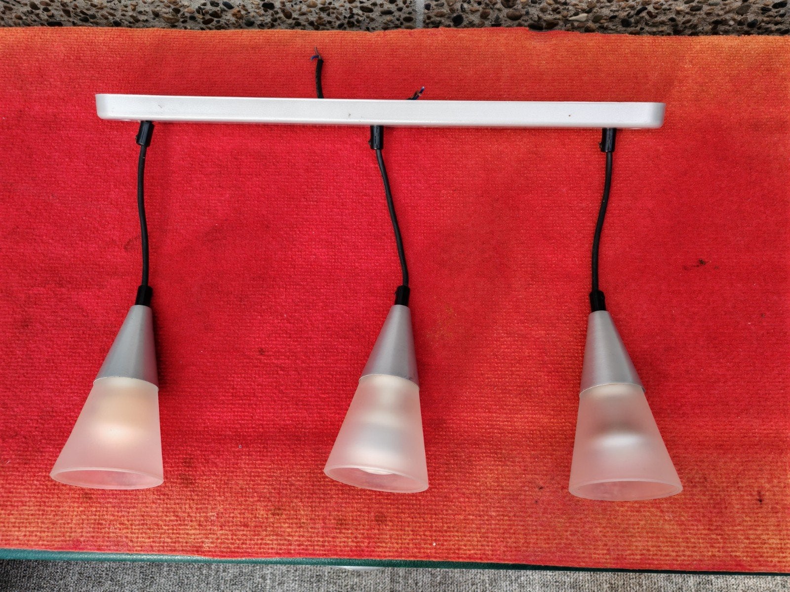 Moderne hanglamp met 3 spots - Metaal en glas, Gebruikt, E14 (klein), Ophalen of Verzenden, Glas